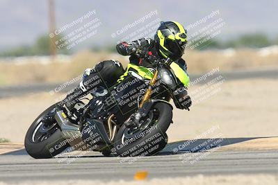 media/Oct-13-2025-Moto Forza (Mon) [[a66d839500]]/3-B Group/Session 3 (Turn 16)/